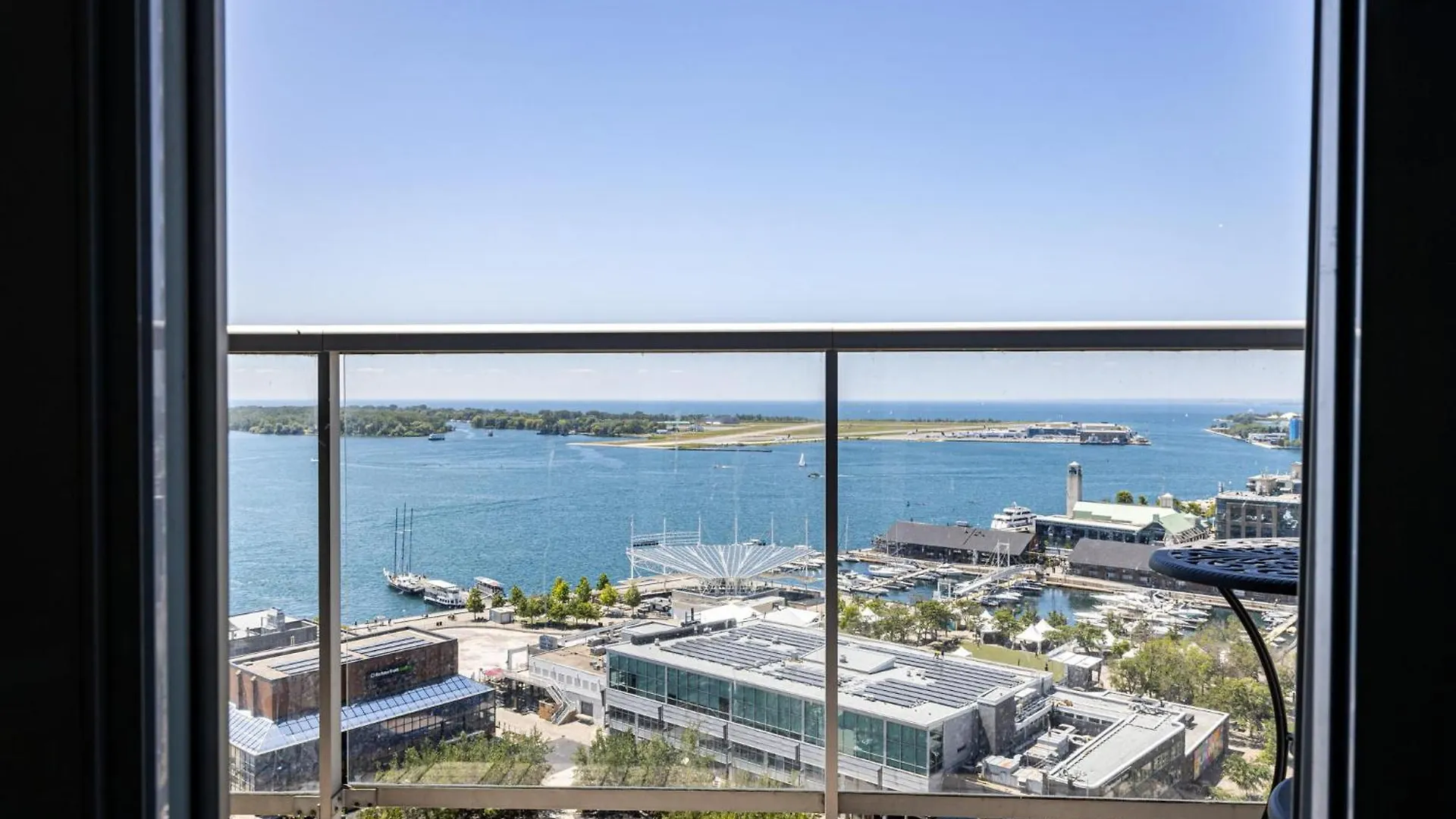 Apartment Waterfront Queens Quay West Toronto